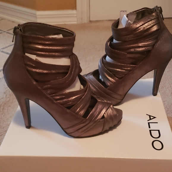 Aldo Women's Barthe Pewter Heels NIB - Picture 6 of 8